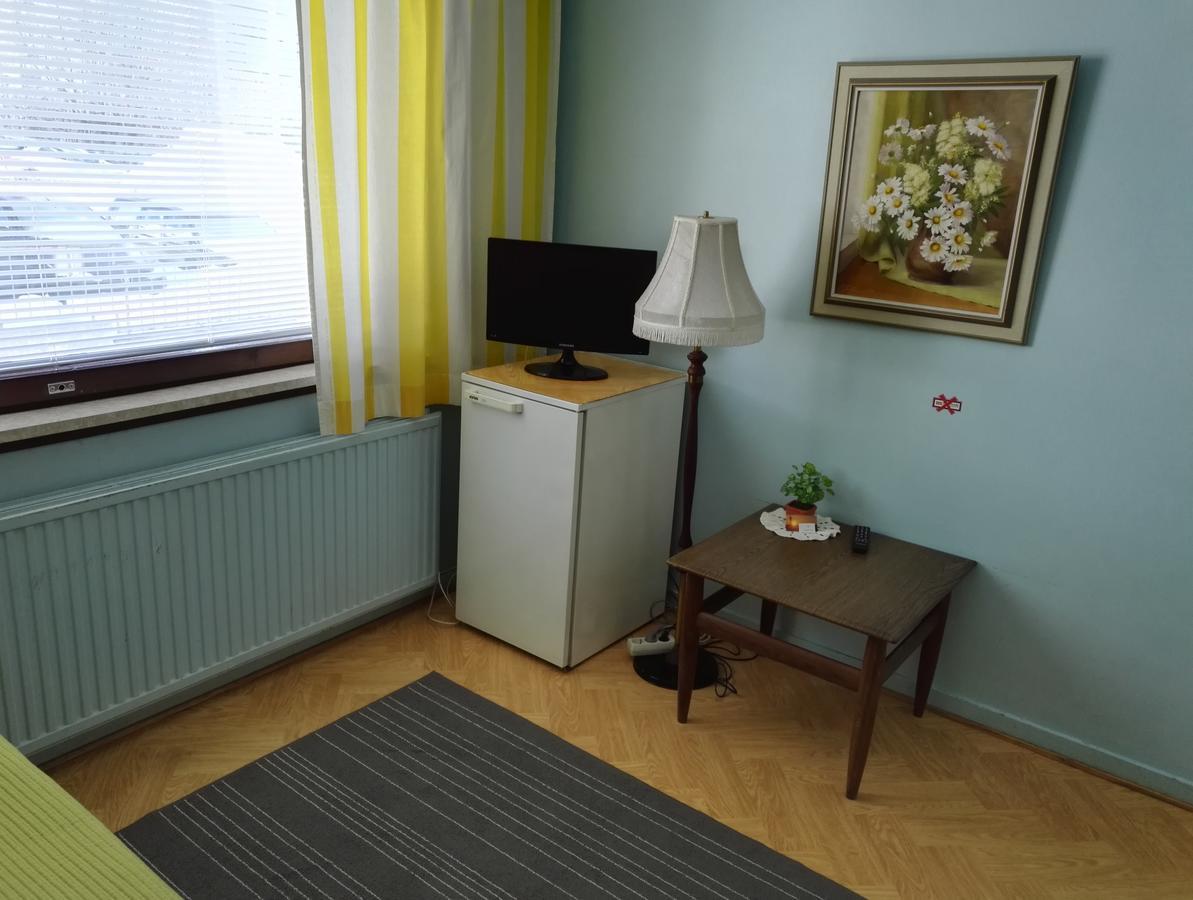Guesthouse Outa Рованіемі Екстер'єр фото